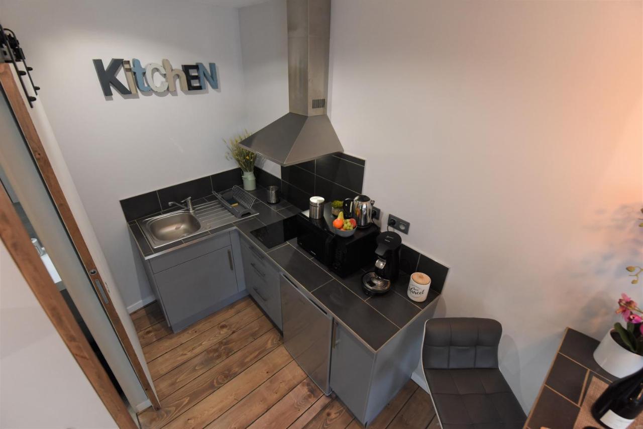 86 - Climatisation & Proche Centre-ville- 2 Personnes - Apartment *