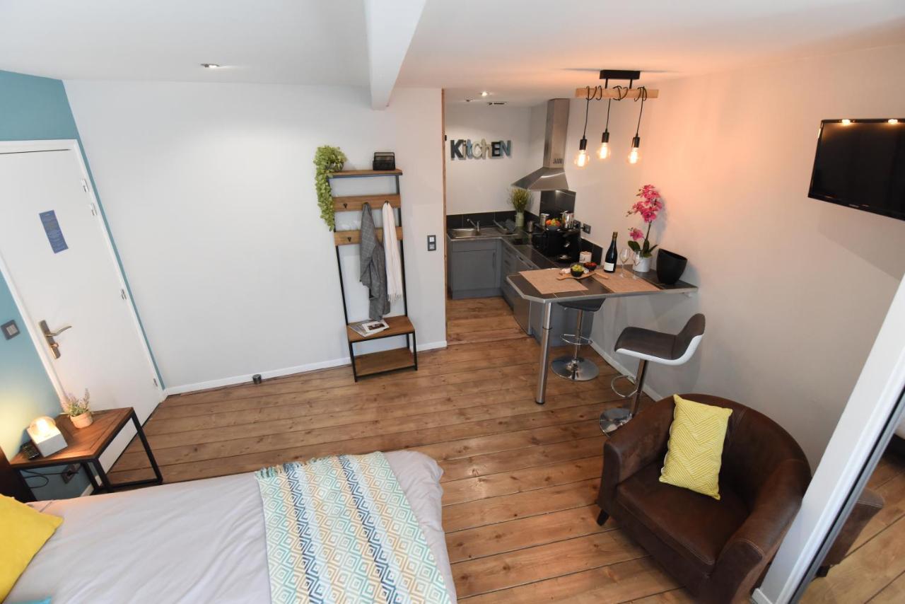 86 - Climatisation & Proche Centre-ville- 2 Personnes - Apartment